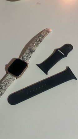 Rose gold apple watch 4