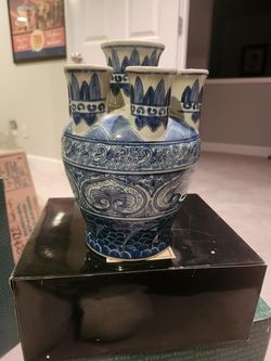 Tulipiere Vase