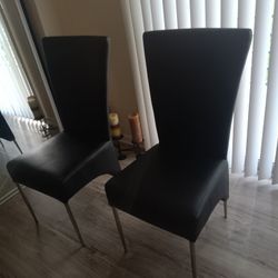  Black Chairs 