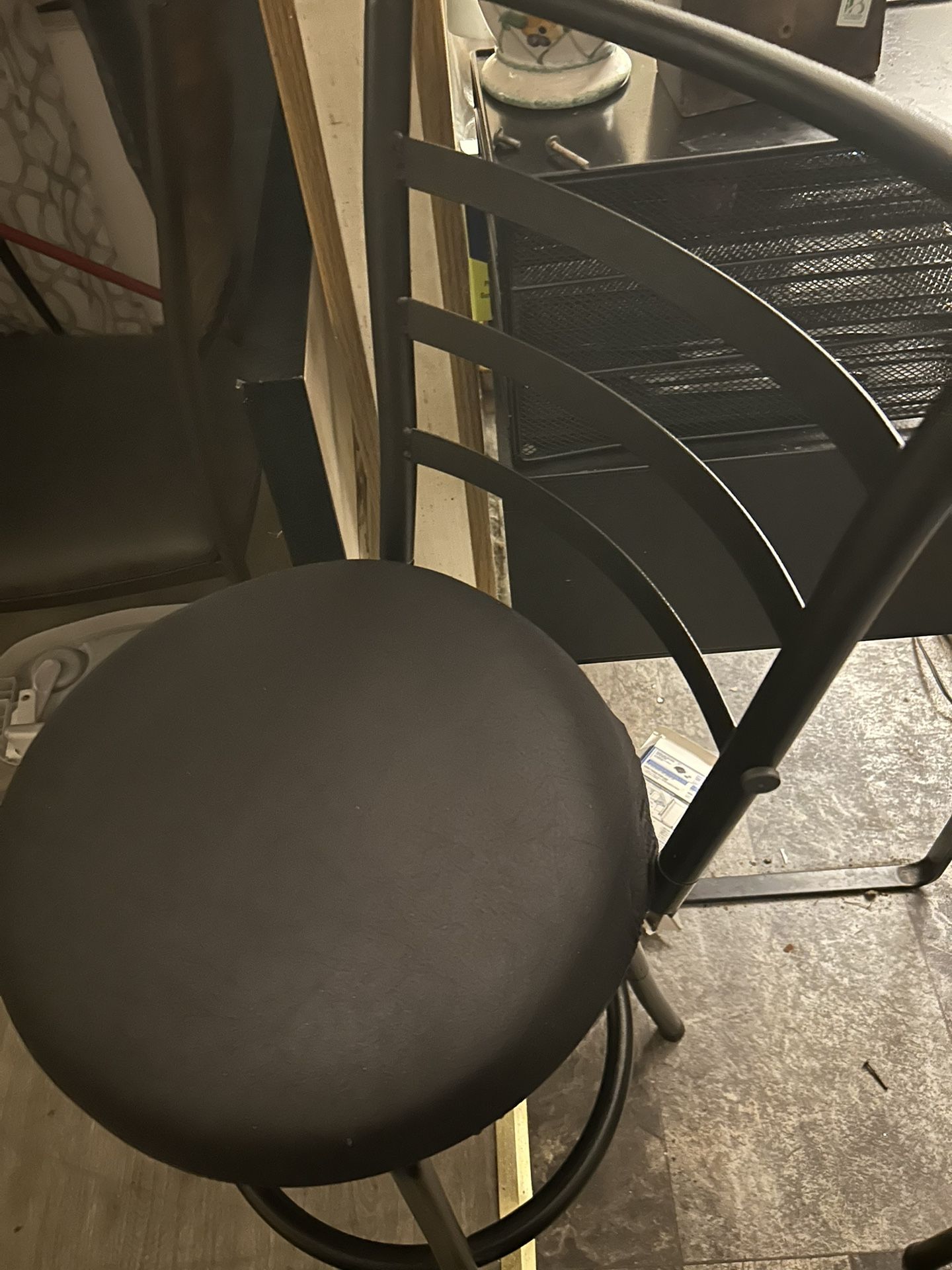 3 Bar Stools With Black Seats