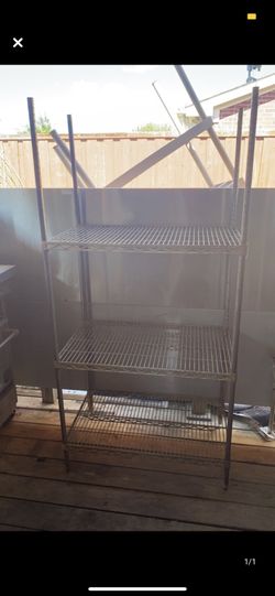 Industrial heavy duty shelving