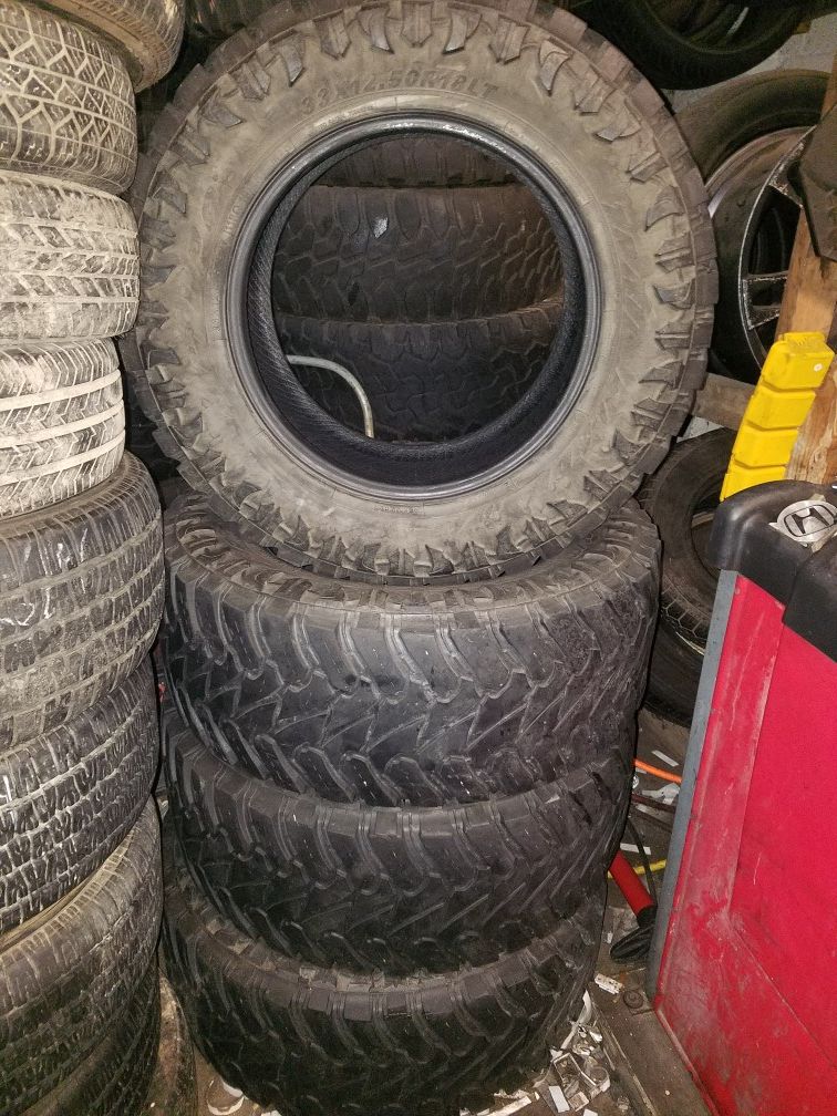 33 x 12.50R18 LT