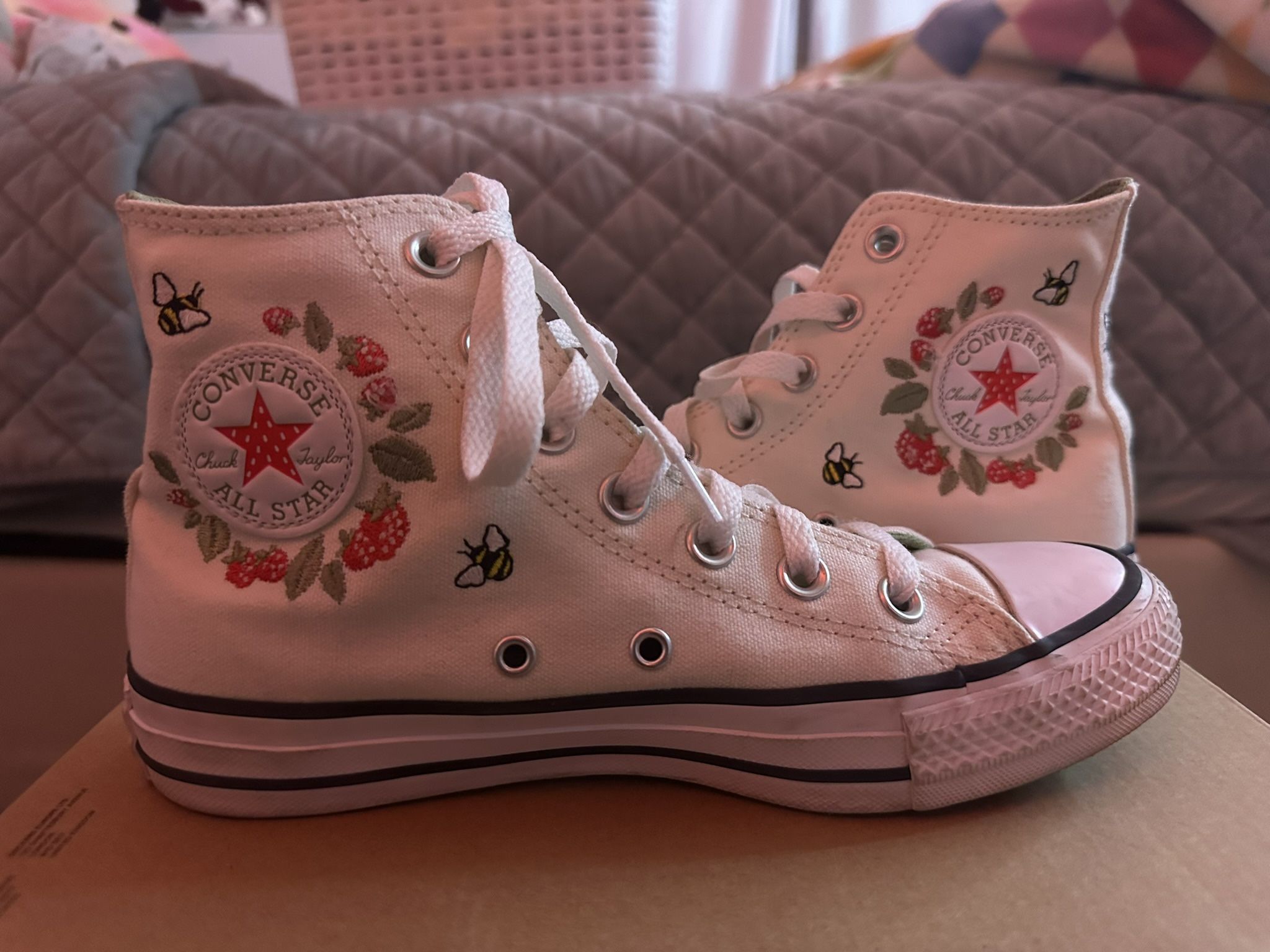 Strawberry Converse
