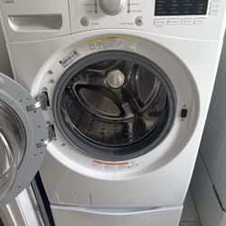 Kenmore Full Size Washer/dryer Set