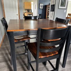 Hightop Table And Chairs