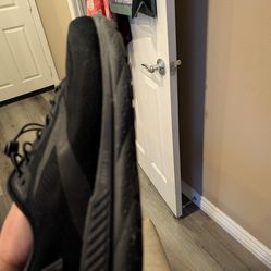 Brooks men's beast 24