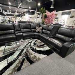 Power Recliner Sectional 