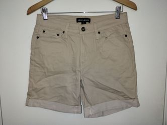 DKNY Women's Bermuda Short Color Chino - Size 4 Rolled Hem EUC