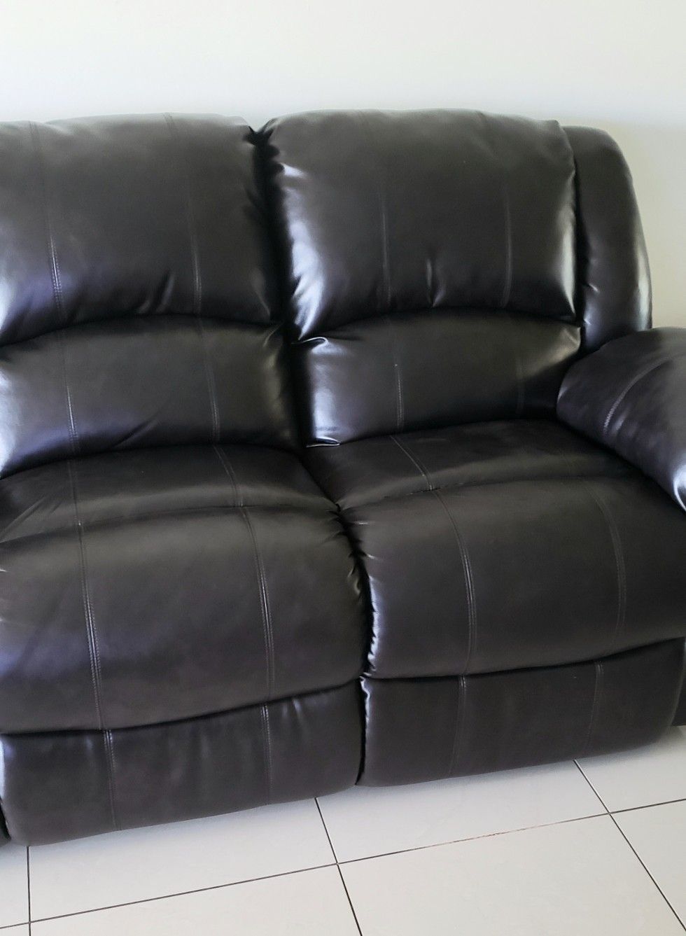 Free sofa and love seat recliners, possible restoration methods available.