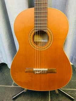Karl Hofner HZ23 Acoustic Classical Guitar, nice Shape!