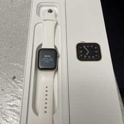 Apple Watch SE 