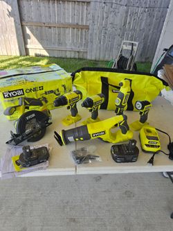 🔥$180 PRICE IS FIRM🔥 RYOBI ONE+ 18V Cordless 6-Tool Combo Kit with Compact Batteries, Charger and contractor bag