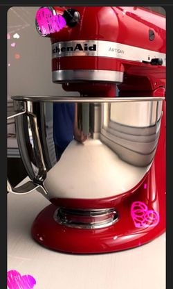 Red kitchen aid mixer