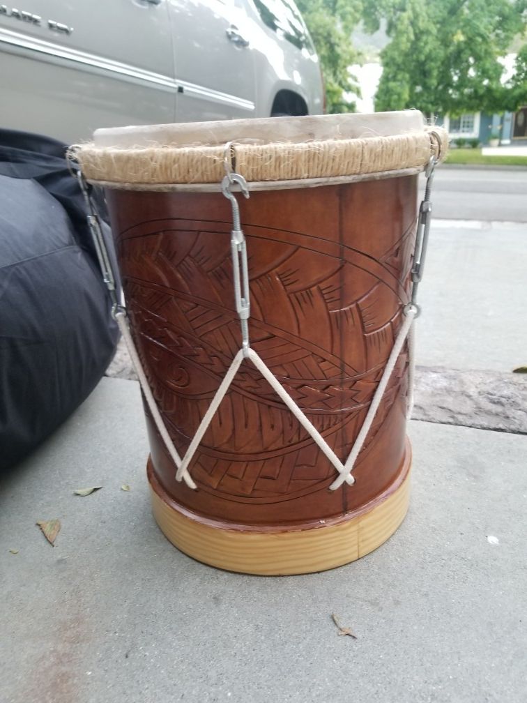 Faatete tahitian drum