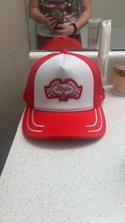 Red racetrack melin hat