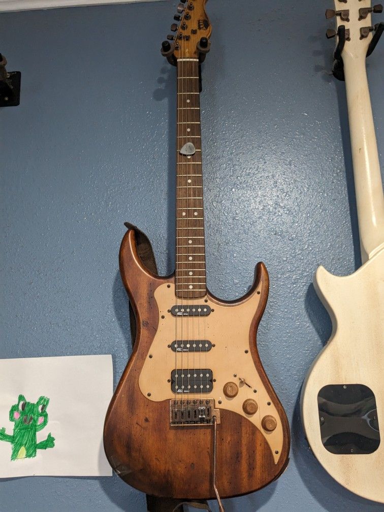 AXL Bad water Guitar Natural Wood Strat Style