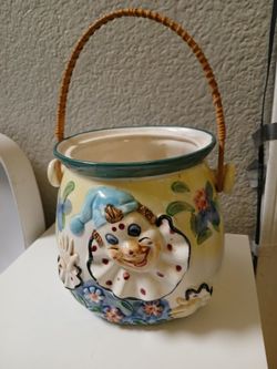 Vintage circus clown biscuit handled jar no lid