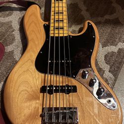 Squier 5 String 70’s Vibe Jazz Bass