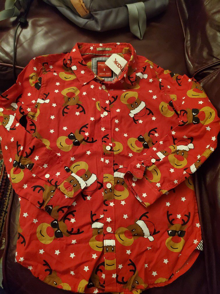 Boy's Adorable Raindeer Holiday Christmas Button Down Shirt, New With Tags