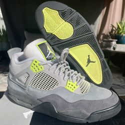 Jordan 4 Retro SE 95 Neon