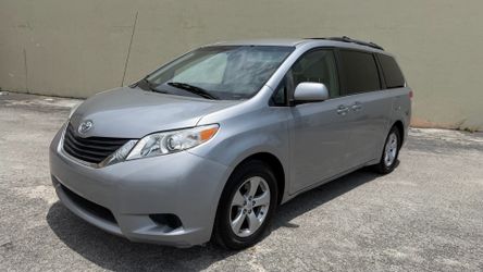 2011 Toyota Sienna