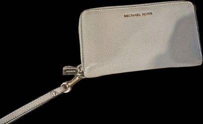 Michael Kors white wristlet