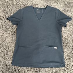 FIGS Medium Dark Harbor scrub top