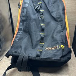 Salomon Teneighty Backpack Climbing  Skiing Hiking Daypack Waist Harness Black