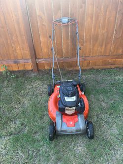Husqvarna HD 700L self-propelled gas lawn mower