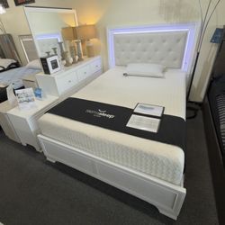 4Pc Queen Bedroom Set
