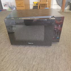 Magic Chef Microwave.