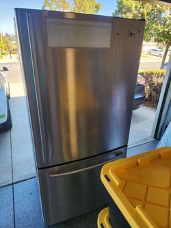 LG refrigerator