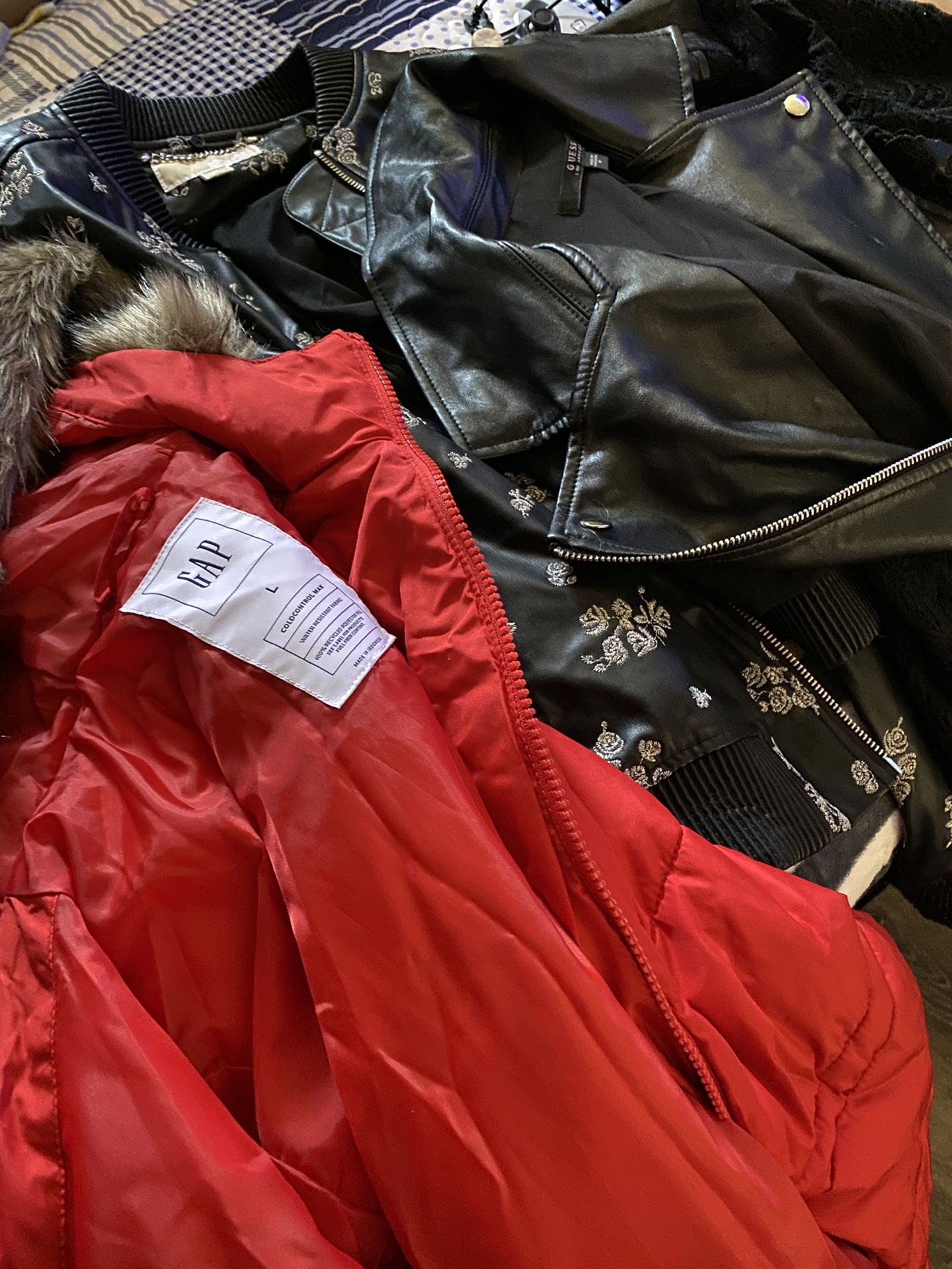 Bolsas De Ropa Seminueva De Mujer