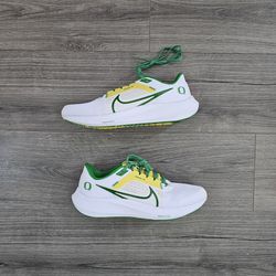 Nike Air Zoom Pegasus 40 Oregon Ducks Running Shoes Mens Size 9.5