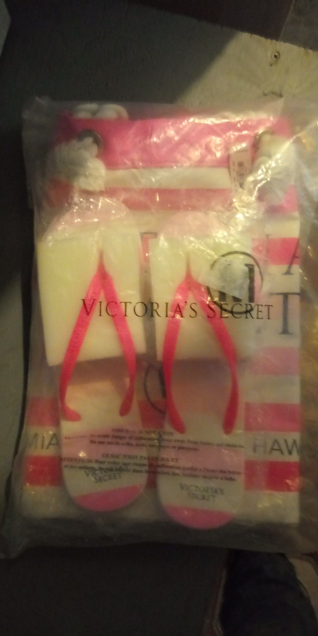 Victoria Secret summer bag and flipflops