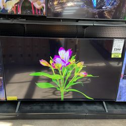 70 inch LG 4K Smart TV with HDR includes Store Warranty And Financing Available!
