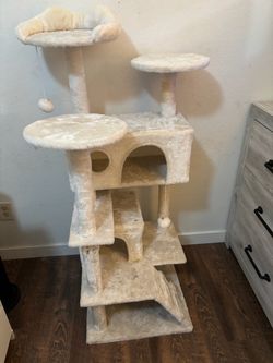 Cat tree
