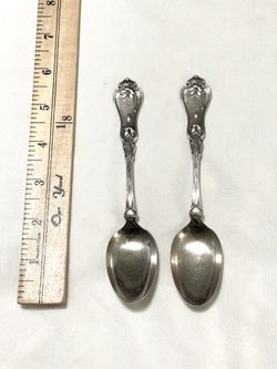 Antique over 100 years old .925 silver serving flatware, spoons. Weighs 60 grams