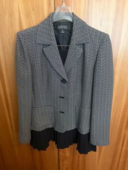 Women’s Business Suits