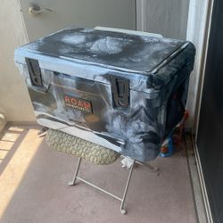 Roam 45qt Camping cooler 