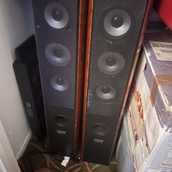 * AMAZING SOUND * Pair of Titan Tower Speakers