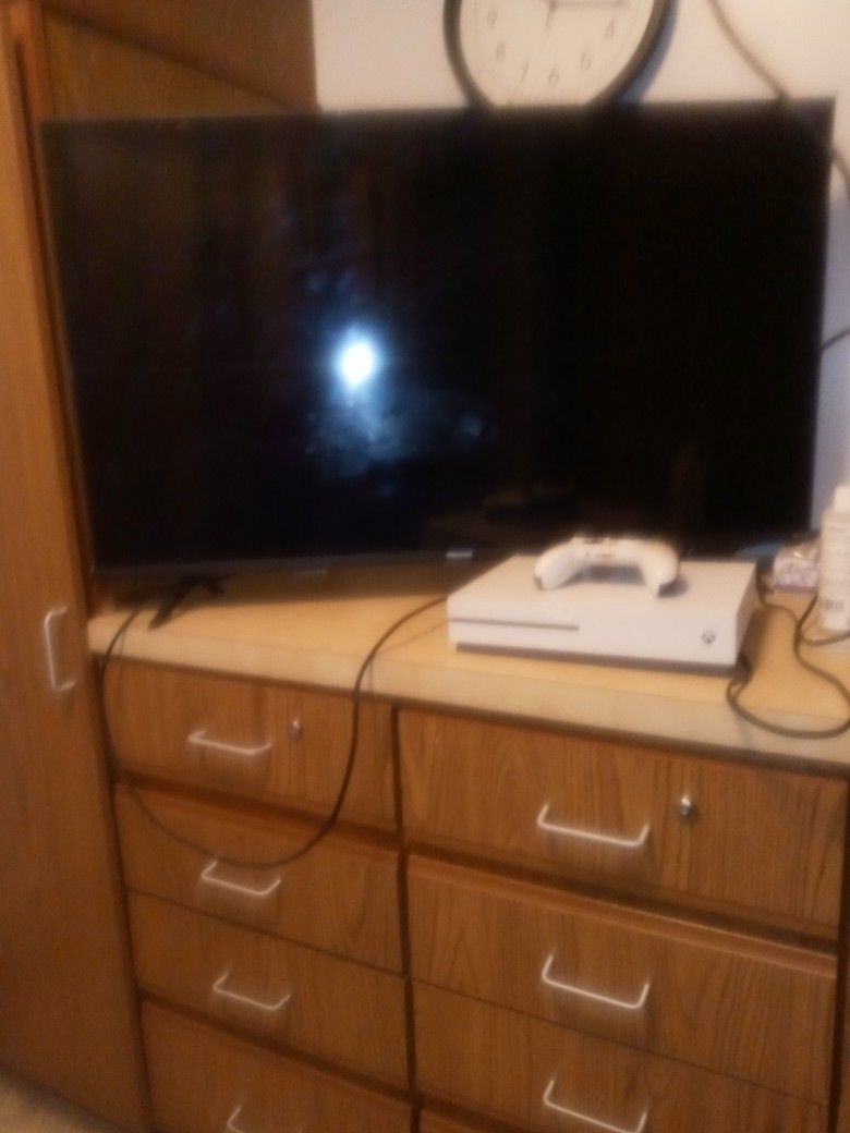 Xbox Series 1. Along With A 42 Inch Roku TV