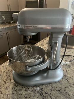 KitchenAid Professional 5 Plus 5-Quart Bowl-Lift Stand Mixer + Attachments – $225 OBO (Retails $450 New)