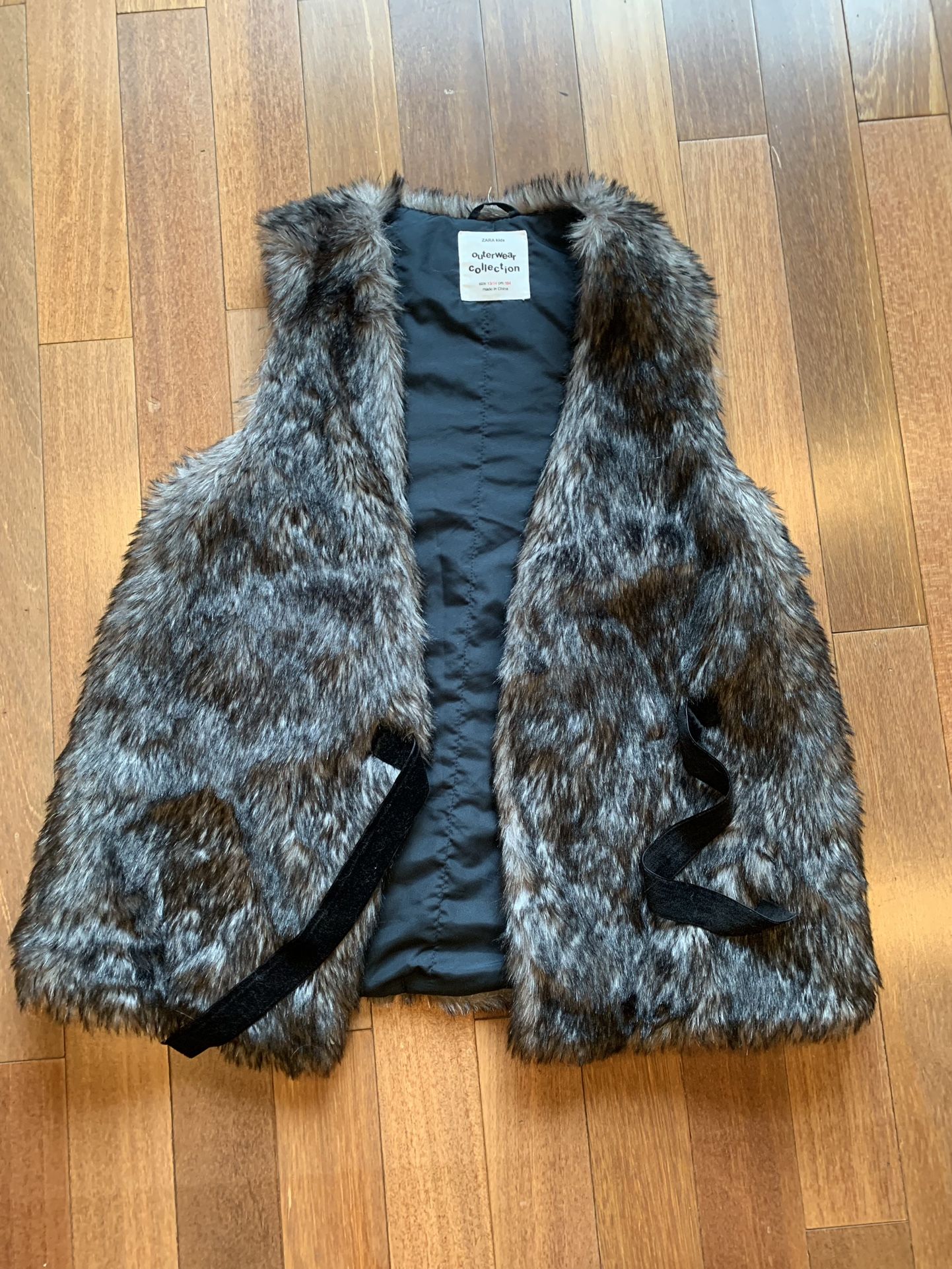 Zara Kids/Girl’s Outwear/Fur Vest 