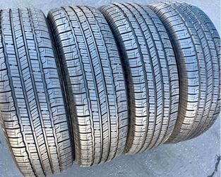 Set 225/65-17 Goodyear con el 80% de vida