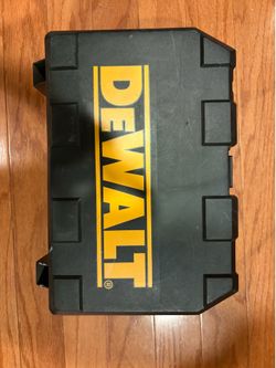 Dewalt random orbit sander with case