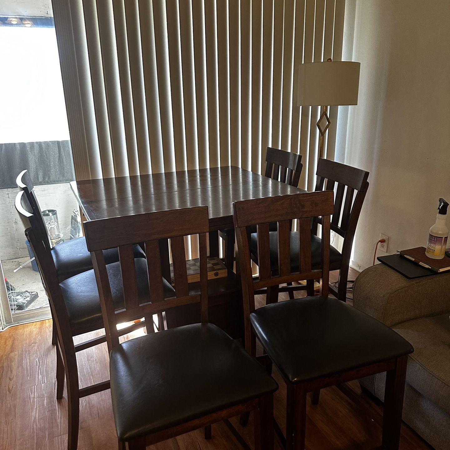 Counter High Table W/6 Chairs