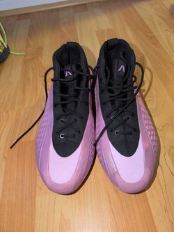 Nike Basketball Sneakers Pink and Black 9 1/2
