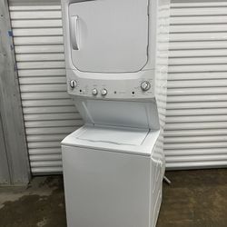 Stacable 1 Year Use No Issues $370 Warranty  27 Wide 