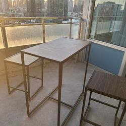 Small Dinning Or Desk Table 